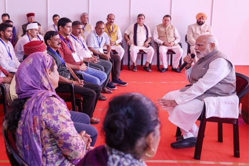 Image of Tune into the 126th Episode of Mann Ki Baat, Join Multiple Campaigns, & Contribute to a Viksit Bharat!